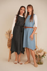 Load image into Gallery viewer, Ladies Jumper with pointed sides,contrast leather spaghetti belt
