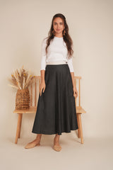 Load image into Gallery viewer, Ladies Skirt 35", Leather waistband, Stretch Denim
