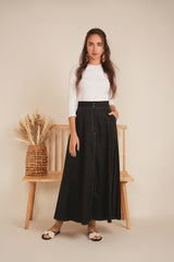 Load image into Gallery viewer, Ladies Skirt with front small hiden zipper, contrast stiching all aver skirt, side pockets
