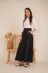 Load image into Gallery viewer, Ladies Skirt with front small hiden zipper, contrast stiching all aver skirt, side pockets
