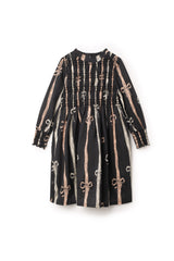 Load image into Gallery viewer, Girls Dress Front top part and suffs are somocking Invisible Back Zipper
