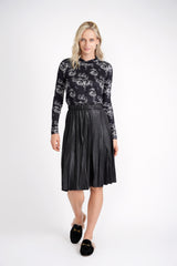 Load image into Gallery viewer, Teen  Skirt With Elastic Around Waist and Broom Pleating
