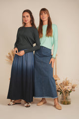 Load image into Gallery viewer, Ladies Knit Crew Neck Dolman Top With Center Seam
