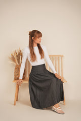 Load image into Gallery viewer, Ladies Contrast Sewdown Pleated Midi Denim Skirt
