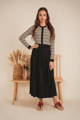 Load image into Gallery viewer, Ladies Cropped Button Down Stripped Tee
