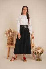 Load image into Gallery viewer, Ladies Cropped Cotton Belt Blouse

