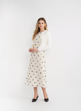 Load image into Gallery viewer, Teen Cardigan In Croche
