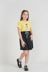 Load image into Gallery viewer, Girls Tee With Print
