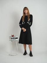 Load image into Gallery viewer, Ladies Embroidered Cropped Cardigan

