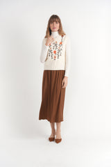 Load image into Gallery viewer, Embroidered Textured Knit Vest
