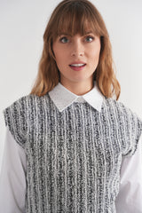 Load image into Gallery viewer, Diamond Button Down Blouse
