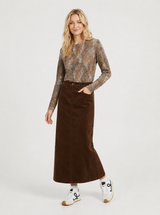 Load image into Gallery viewer, Tee In A Stretchy Fabric
